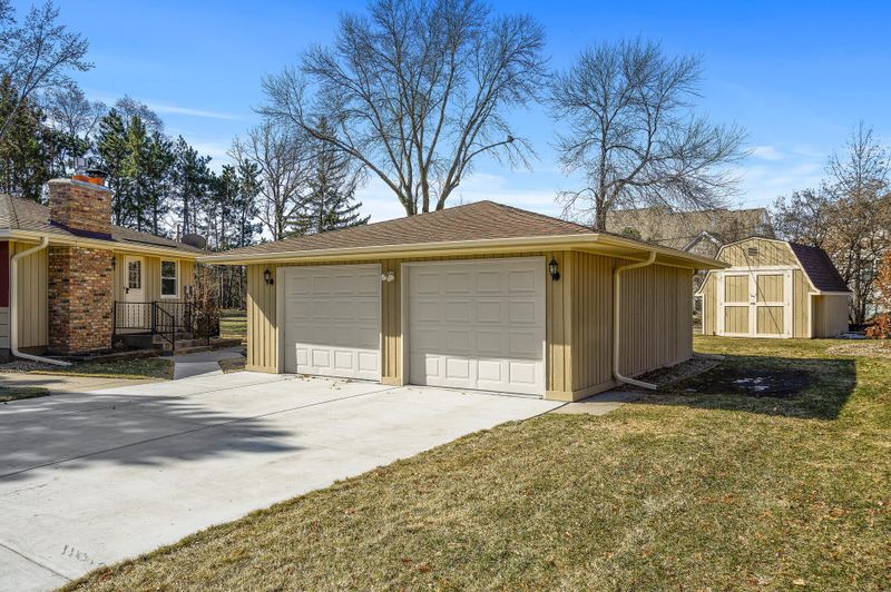 11721 Virginia Cir, Champlin, MN 55316