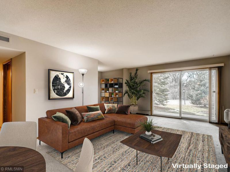 2210 Midland Grove Rd #101, Roseville, MN 55113
