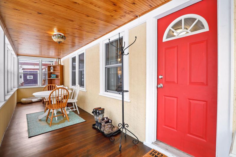 900 Carroll Ave, Saint Paul, MN 55104