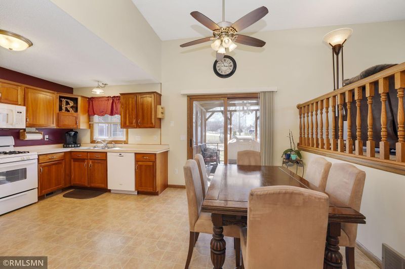 504 6th St NE, New Prague, MN 56071