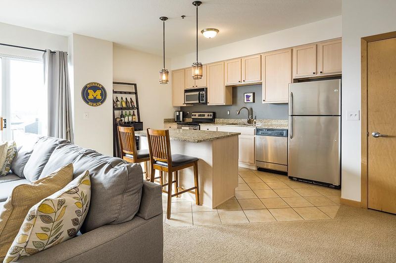 1502 5th St N #300, Hopkins, MN 55305