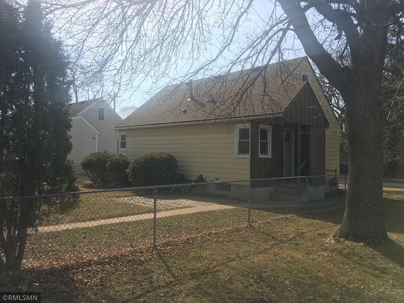 3132 E River Rd NE, Rochester, MN 55906