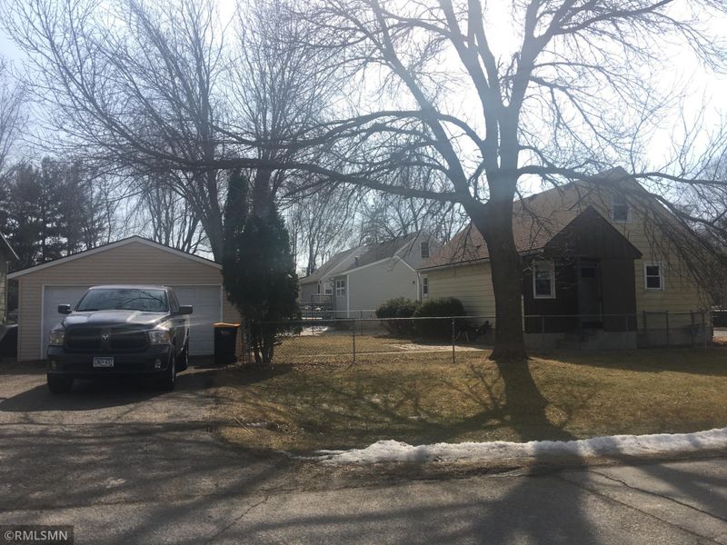 3132 E River Rd NE, Rochester, MN 55906