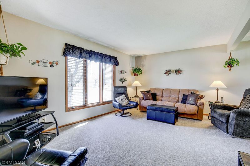 738 7th Ave S, Hopkins, MN 55343