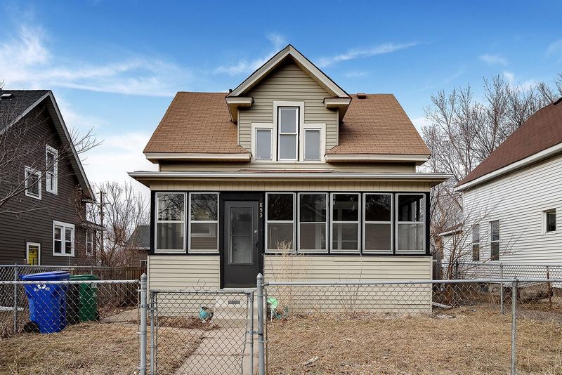 853 Carroll Ave, Saint Paul, MN 55104
