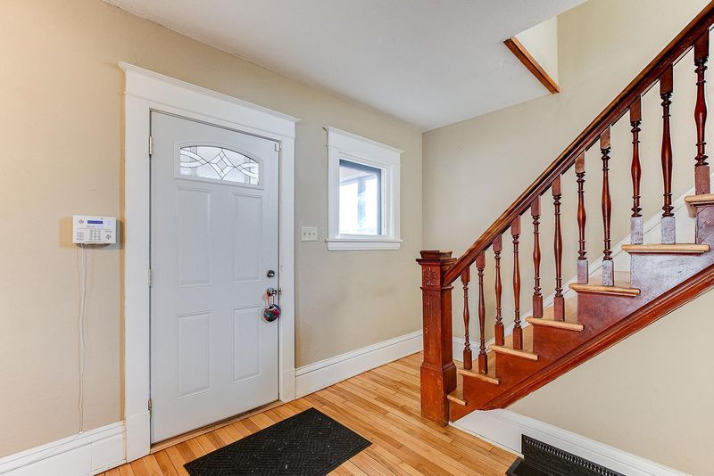 853 Carroll Ave, Saint Paul, MN 55104