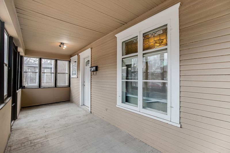 853 Carroll Ave, Saint Paul, MN 55104
