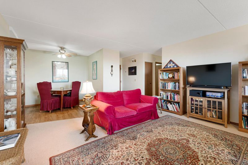 2601 Kenzie Ter #519, Saint Anthony, MN 55418
