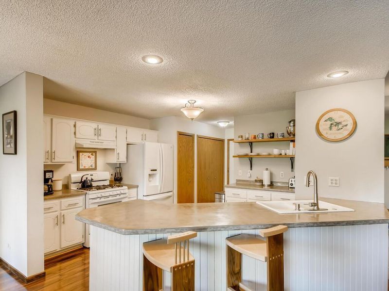 9814 Palm St NW, Coon Rapids, MN 55433
