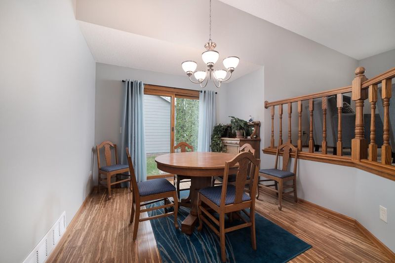 9147 Quinwood Ln N, Maple Grove, MN 55369