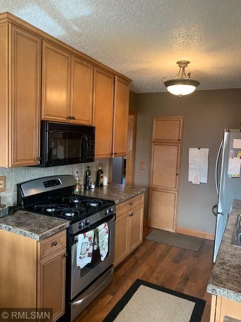 2132 Cliffhill Ln, Eagan, MN 55122