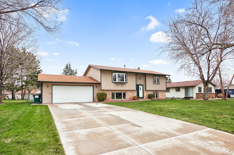 2361 112th Ln NW, Coon Rapids, MN 55433