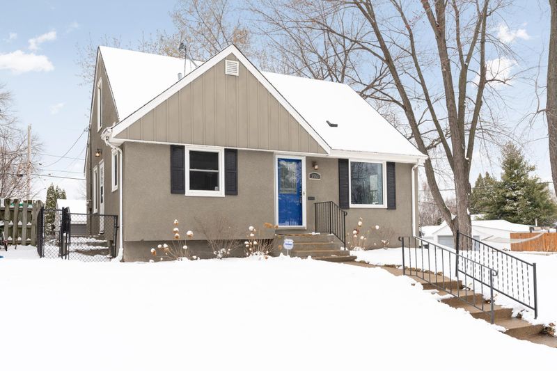 3752 2 1/2 St NE, Columbia Heights, MN 55421