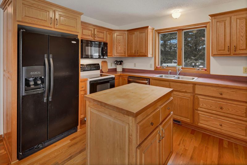 34108 Polk St NE, Cambridge, MN 55008