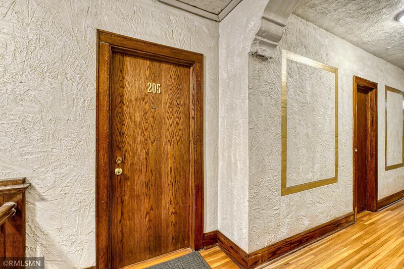 1824 Elliot Ave #205, Minneapolis, MN 55404