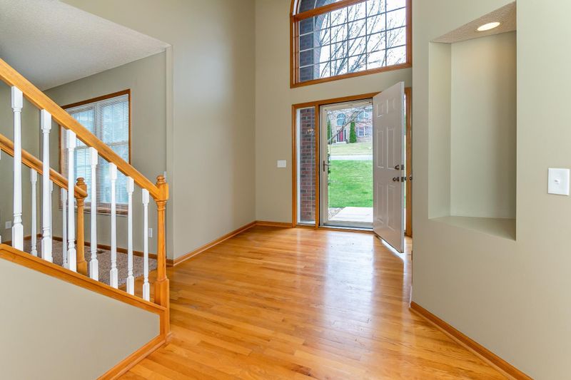 9312 Hillsboro Way, Savage, MN 55378