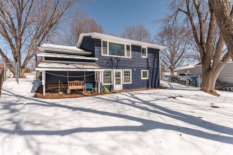 3914 5th Pl NW, Rochester, MN 55901