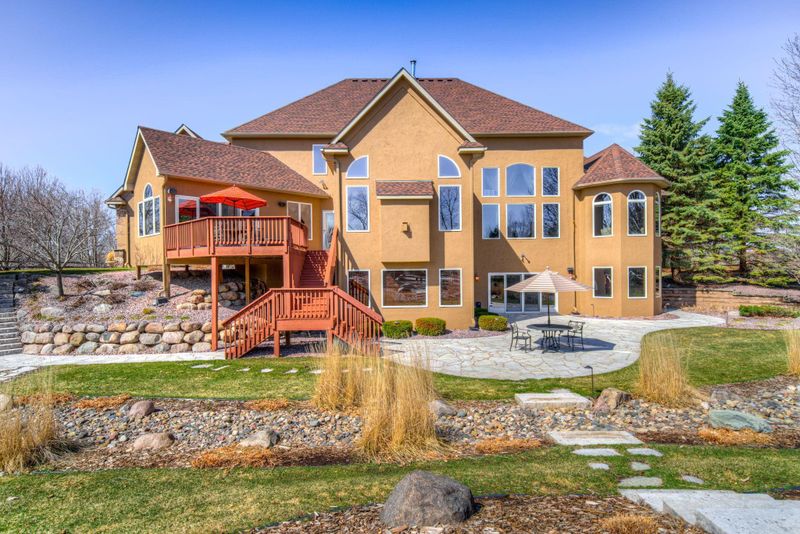 7 High Point Rd, White Bear Lake, MN 55110