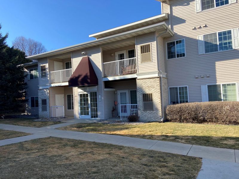 3816 9th St NW #C, Rochester, MN 55901
