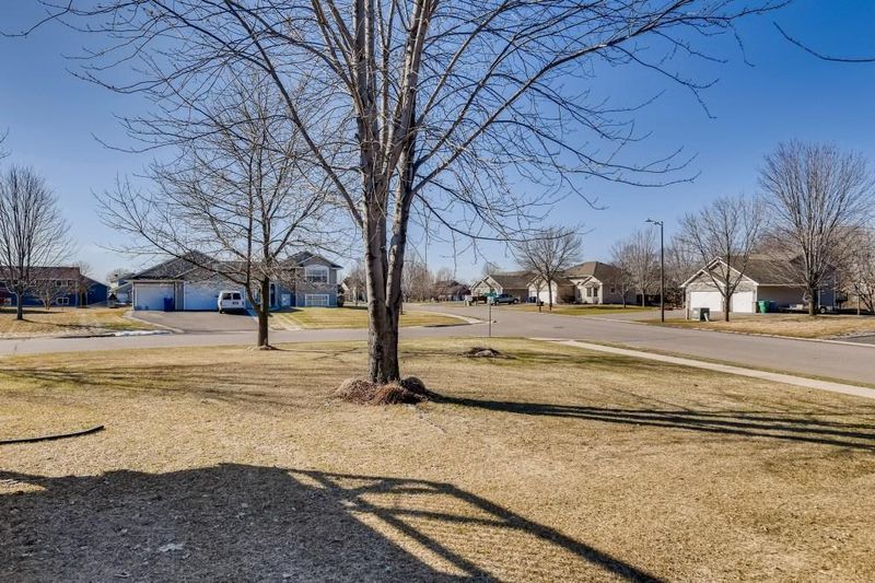 10552 56th St NE, Albertville, MN 55301