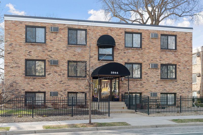 3844 Nicollet Ave #201, Minneapolis, MN 55409