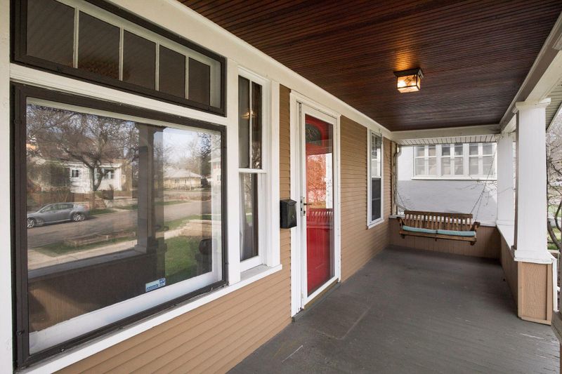 1154 Edmund Ave, Saint Paul, MN 55104