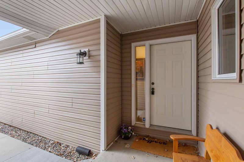 4408 Mccoll Dr, Savage, MN 55378