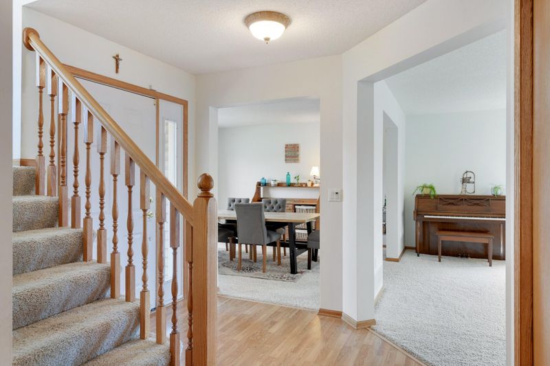 8581 Walnut Grove Ln N, Maple Grove, MN 55311