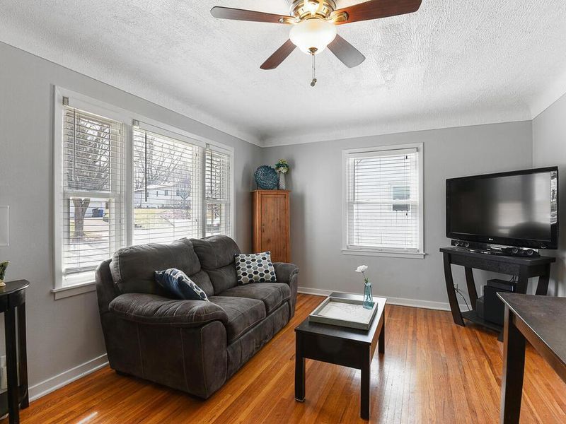2103 Nokomis Ave, Saint Paul, MN 55119