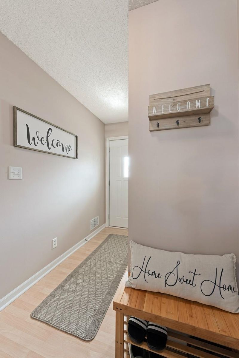 3279 Hill Ridge Dr #61, Eagan, MN 55121
