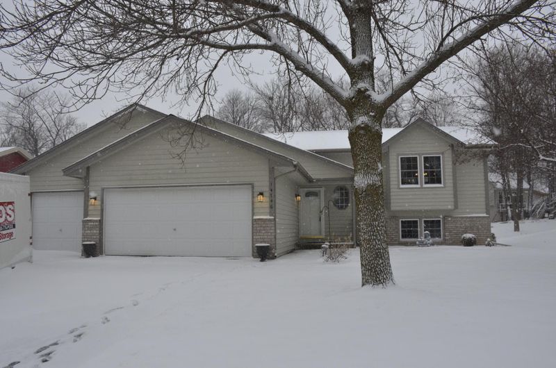 14746 Yosemite Ave S, Savage, MN 55378