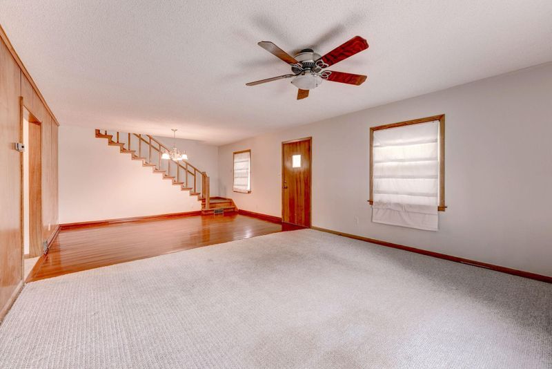 1771 Jackson St, Maplewood, MN 55117