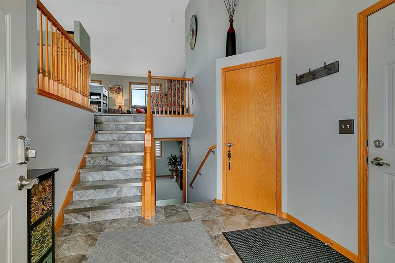 5516 Hawk Ct, Saint Cloud, MN 56303