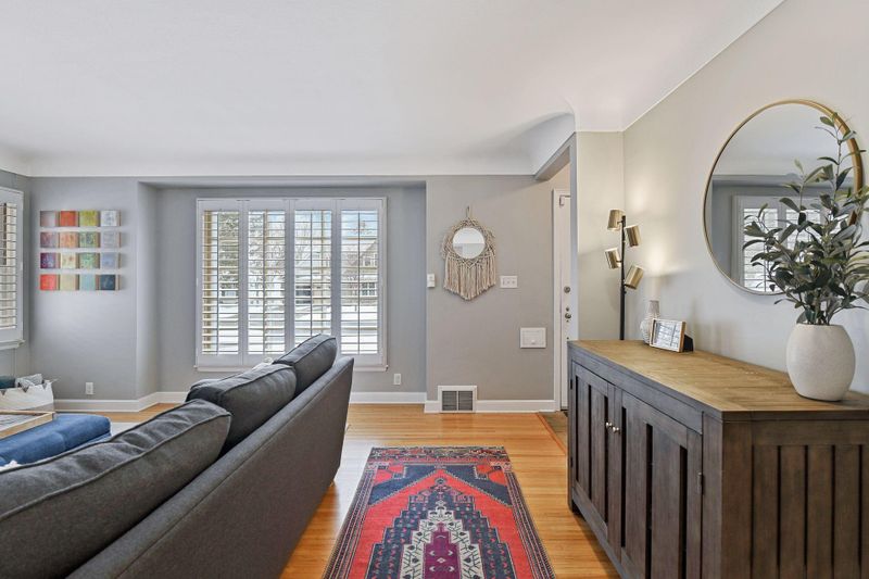 5633 Abbott Ave S, Edina, MN 55410