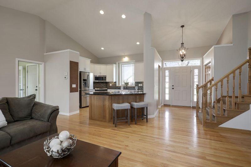 312 William Lake Shore Dr, Waconia, MN 55387