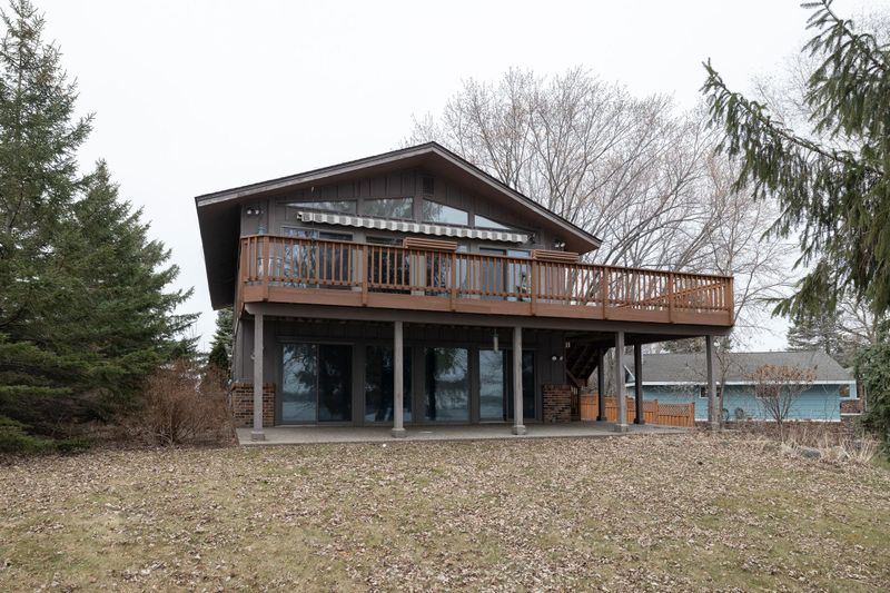 24721 W Cedar Lake Dr, New Prague, MN 56071