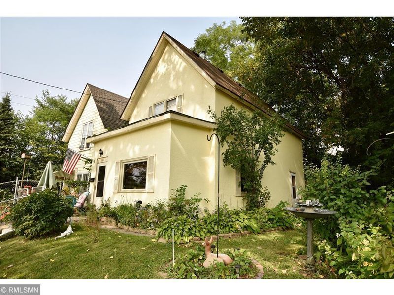 163 Acker St E, Saint Paul, MN 55117
