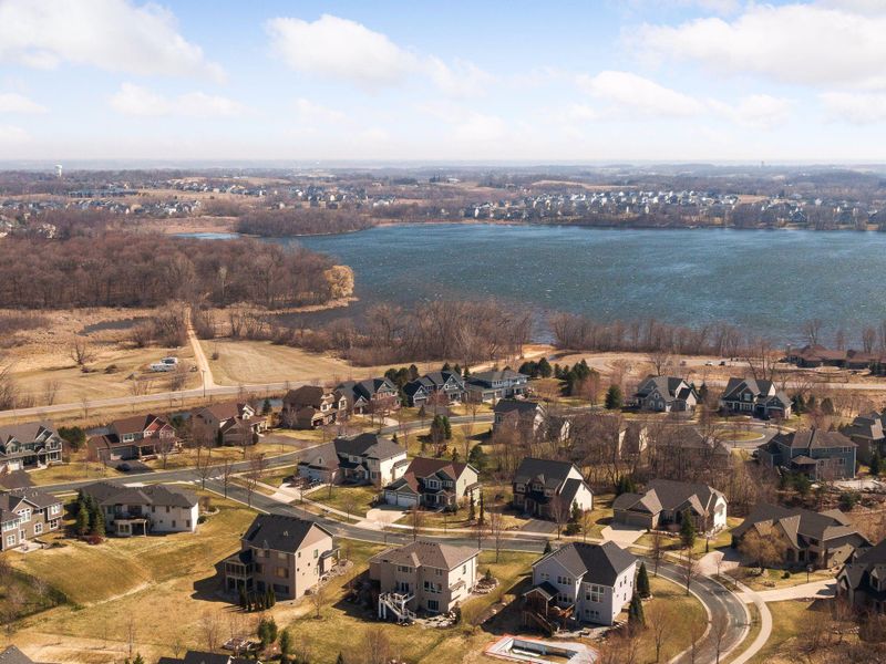 8585 Duck Trl, Victoria, MN 55386