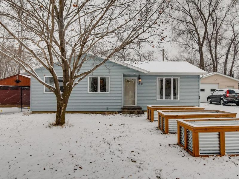 1891 Field Ave, Saint Paul, MN 55116