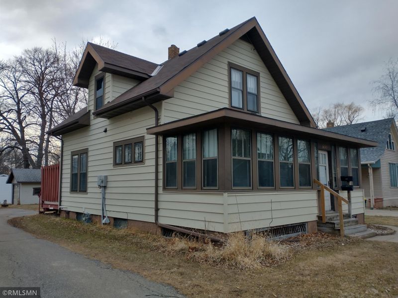 800 4th St SE, Willmar, MN 56201