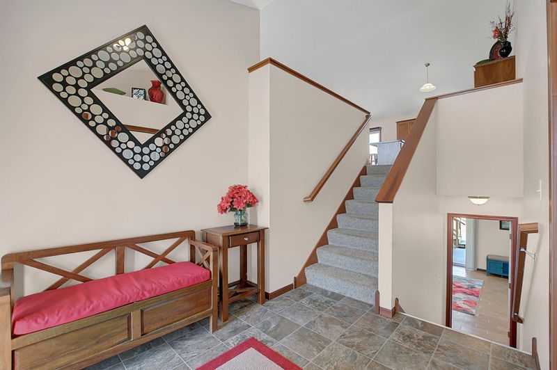 9750 Dunes Ave, Cottage Grove, MN 55016