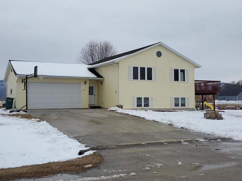 210 Kilborn St, Houston, MN 55943