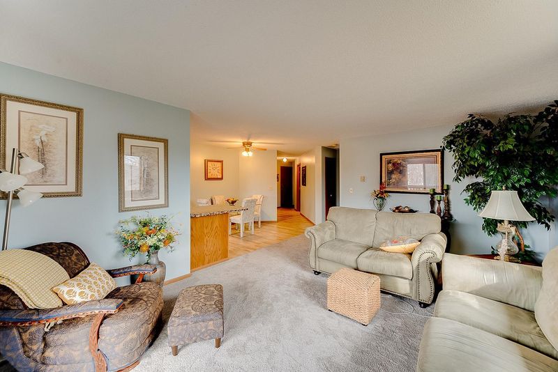 930 Lyn Way #308, Hastings, MN 55033