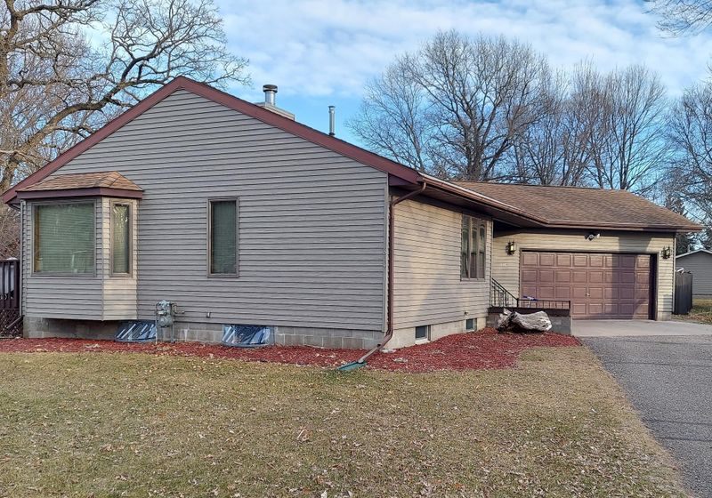 314 5th St S, Sauk Rapids, MN 56379