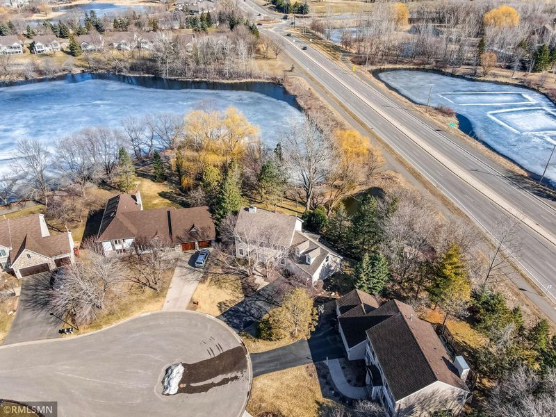 3421 Rae Cir, Woodbury, MN 55125
