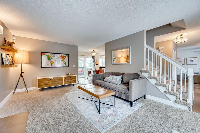 3117 Chelsea Ct, Burnsville, MN 55337