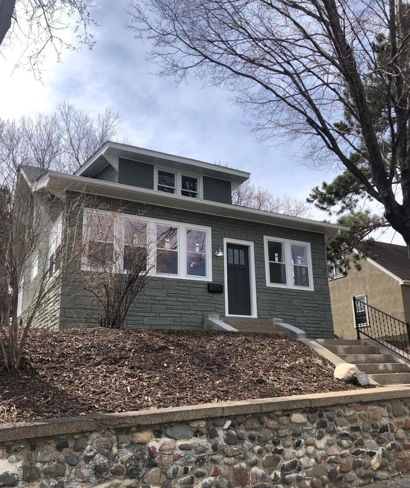 24 Winona St E, Saint Paul, MN 55107