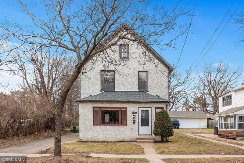 1702 Grand St NE, Minneapolis, MN 55413