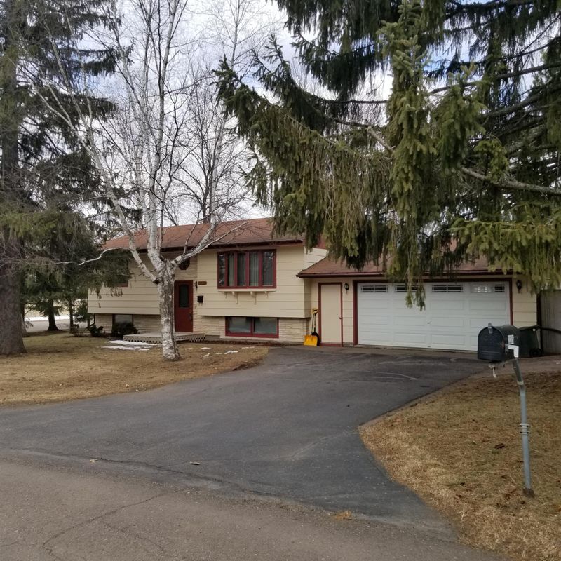 2205 Sahlman Ave, Cloquet, MN 55720