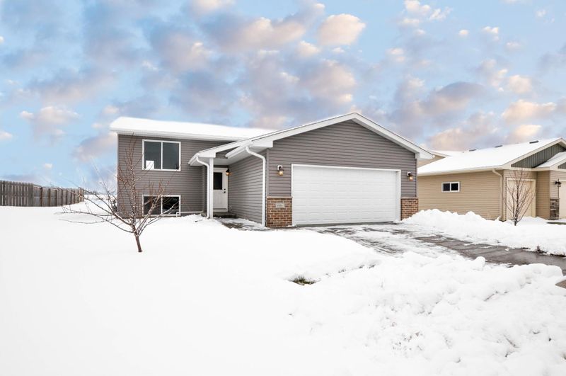 606 Southfork Pl SE, Kasson, MN 55944